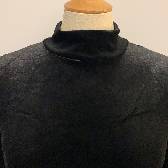 MISSGUIDED Black velvet, long sleeve, turtle-neck bodysuit. Size 2 - Picture 5 of 9